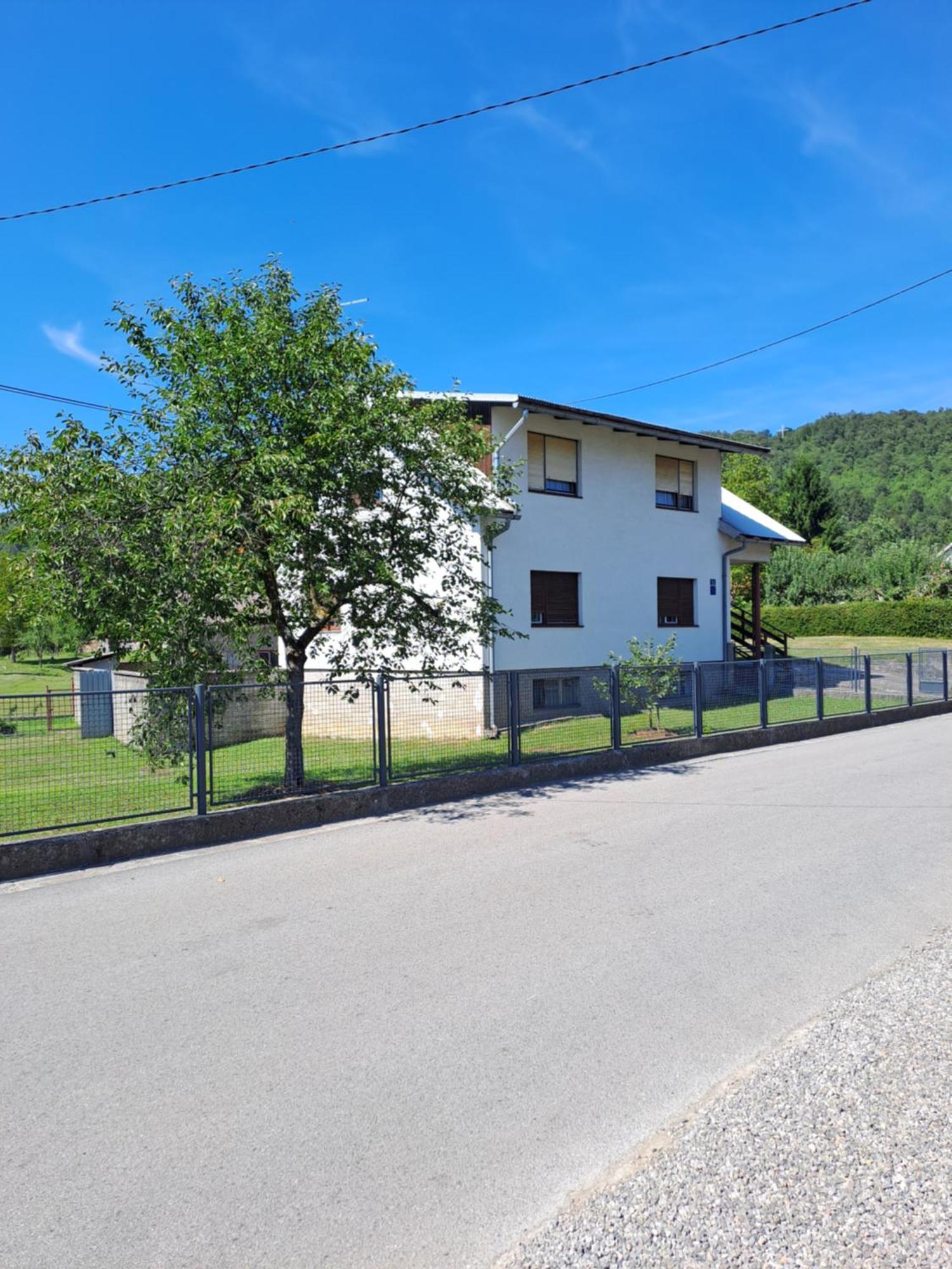 Apartman "Jagar" Ogulin Esterno foto