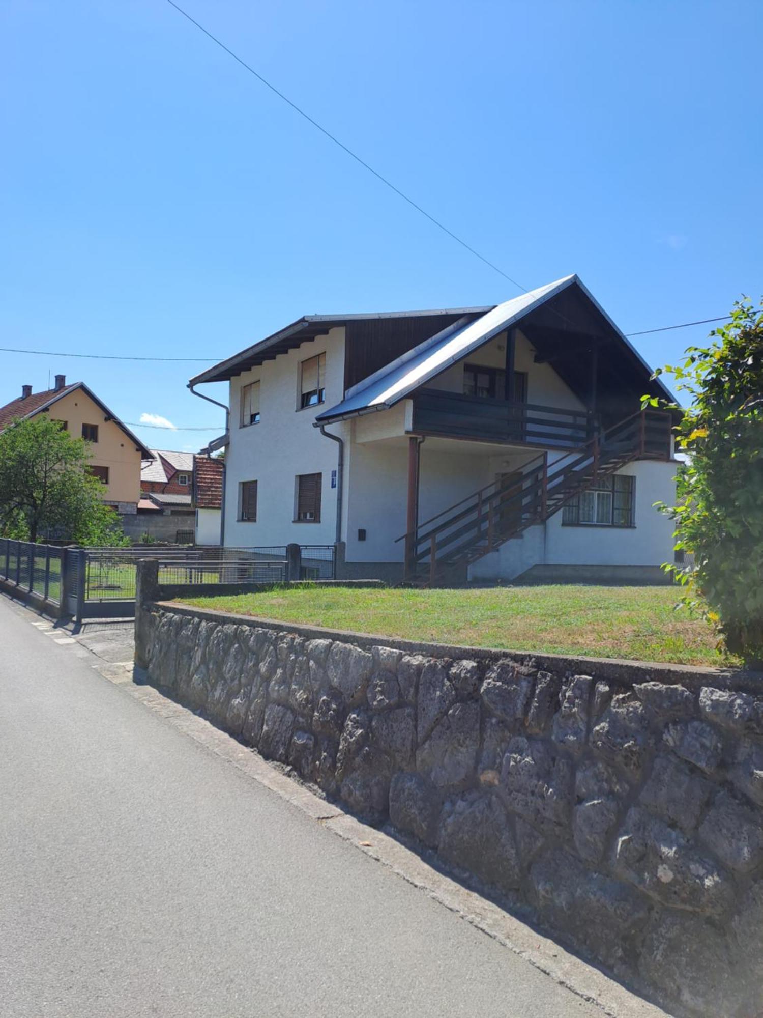 Apartman "Jagar" Ogulin Esterno foto